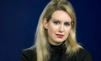 الیزابت هولمز