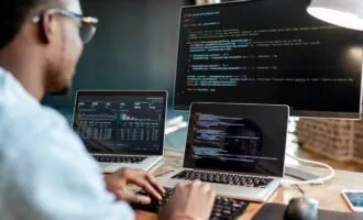 بهترین نرم افزار برنامه نویسی