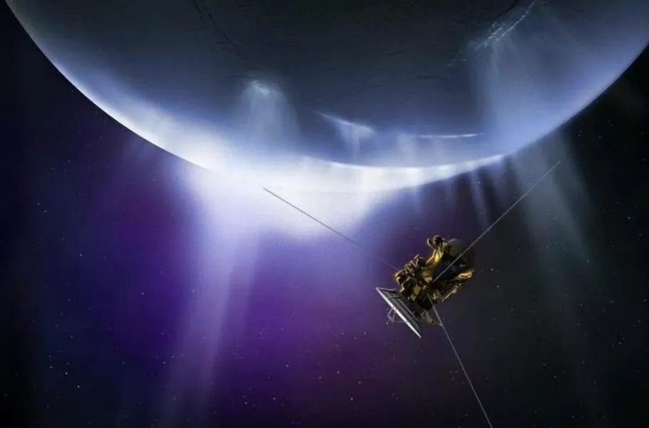 در مدار انسلادوس