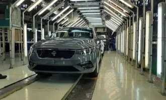 حمایت وزیر صمت از عرضه خودرو در بورس کالا