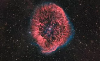 تصویر روز ناسا: ستاره‌ای در آستانه تغییرات بزرگ در آسمان جنوبی