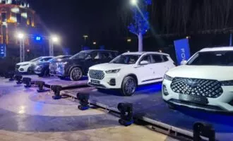 فونیکس مدیران خودرو