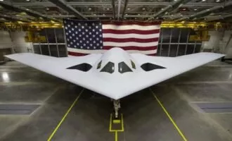 جنگنده B-21