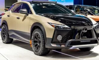 لکسوس RZ