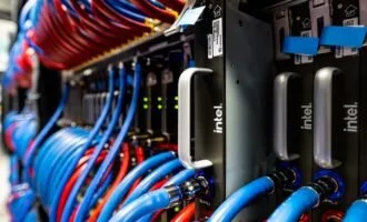 ابرکامپیوتر اینتل