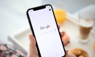 گوگل در آیفون اپل