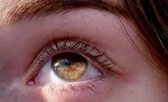 ارتباط حرکت چشم ها و کاهش شنوایی