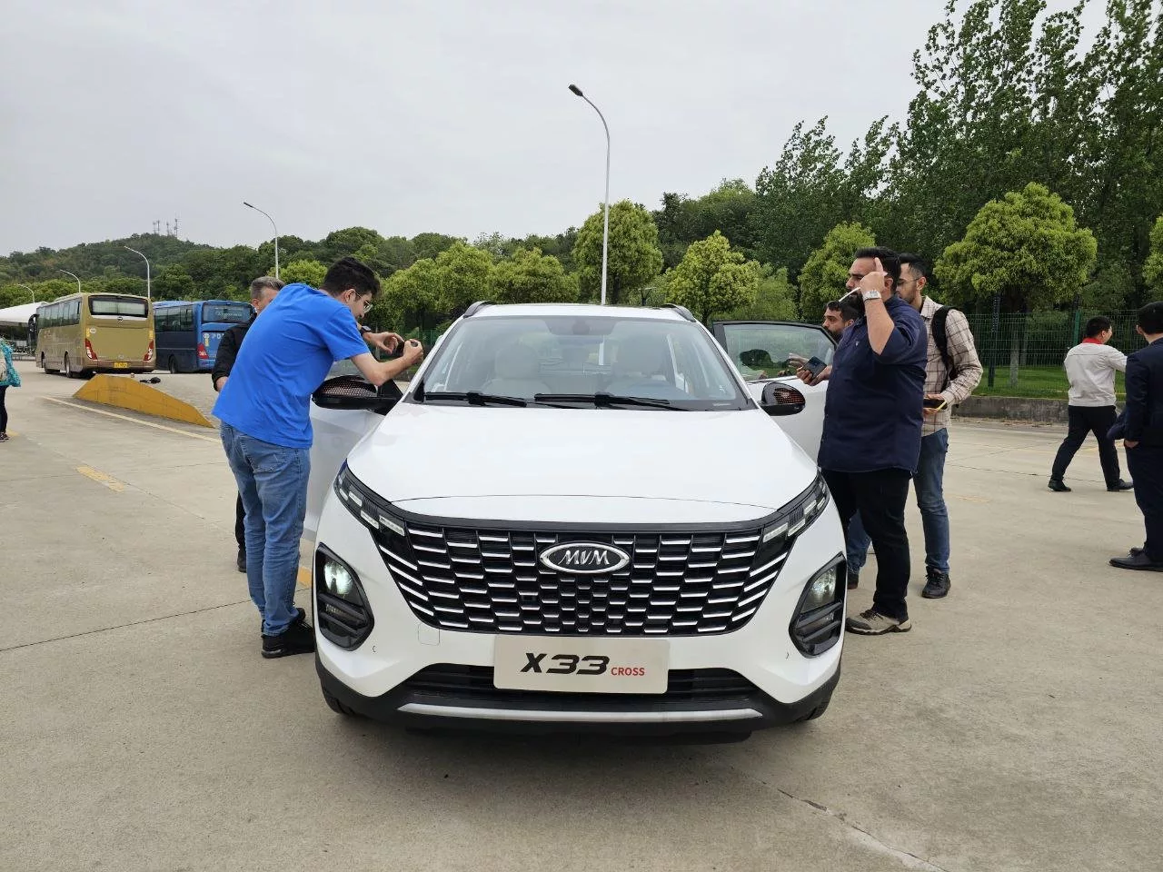قیمت ام وی ام X33‌ کراس