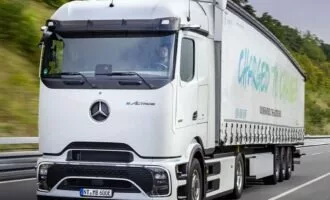 مرسدس بنز آکتروس