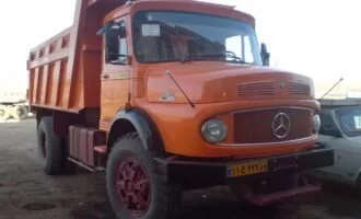 کامیون بنز قدیمی