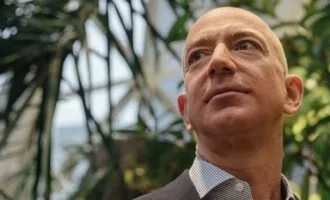 جف بزوس و جنگل آمازون