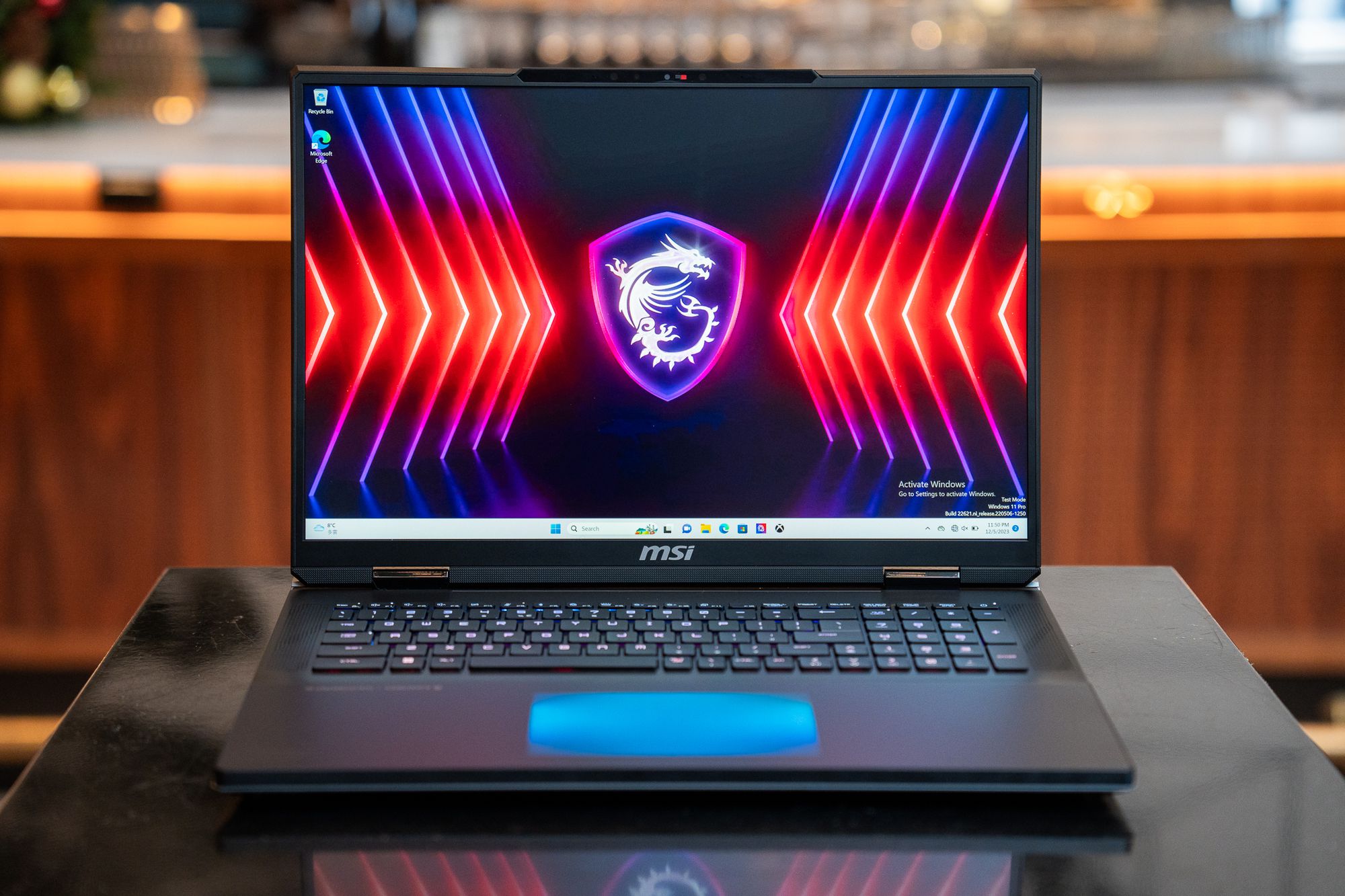 MSI از لپ‌تاپ‌های گیمینگ جدیدی با نمایشگر 18 اینچی پرده برداشت