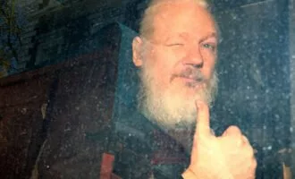 جولین آسانژ