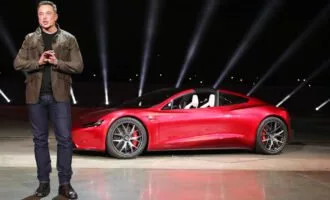 تسلا رودستر