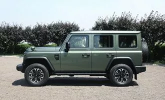 بی‌ای‌دبلیو ۲۱۲