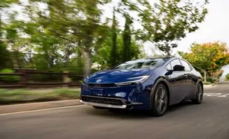 تویوتا پریوس