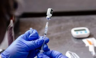 عوارض واکسن کرونا