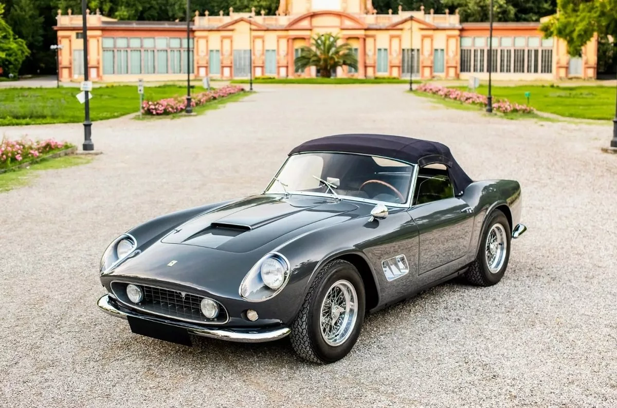 فراری 250 GT کالیفرنیا اسپایدر