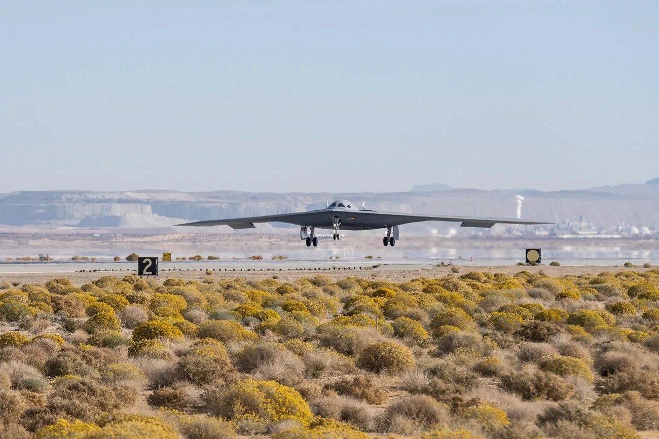 بمب‌افکن B-21 نیروی هوایی آمریکا