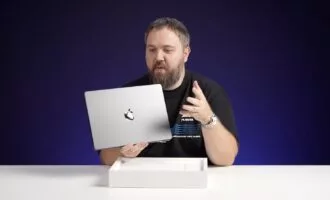 ویدیو جعبه‌گشایی مک‌بوک پرو M4