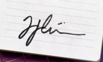 طراحی امضا با هوش مصنوعی