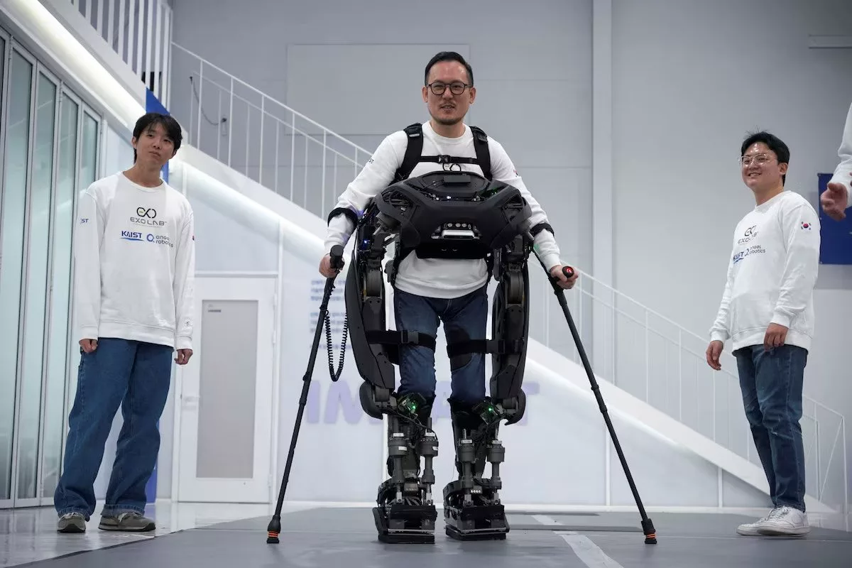 ربات WalkON