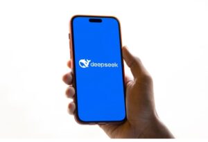 ChatGPT برای رقابت با مدلهای چینی مجبور به کاهش قیمتهای خود تا ۸۰ درصد شد ChatGPT برای رقابت با مدلهای چینی مجبور به کاهش قیمتهای خود تا ۸۰ درصد شد