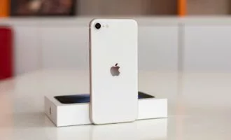 آیفون se