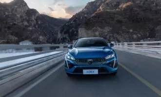 پژو 408X