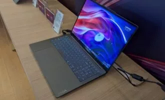 لنوو Yoga Pro 9i Aura Edition