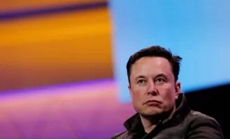 سقوط سهام تسلا