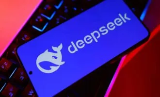 مدل DeepSeek R1