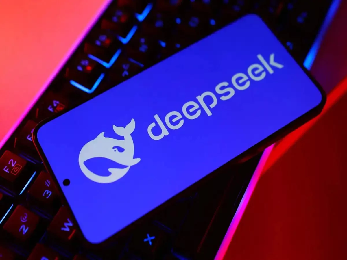 مدل DeepSeek R1