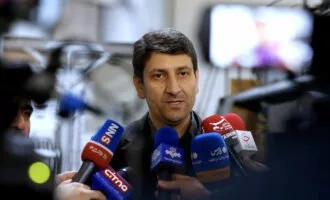 ستار هاشمی، وزیر ارتباطات