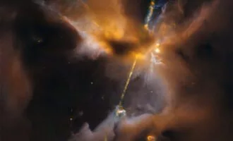 تصویر روز ناسا: هربیگ–هارو 24؛ شمشیر دولبه کیهانی از نگاه هابل