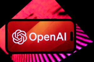 اولین گجت OpenAI احتمالاً یک اسپیکر دونات‌شکل با قیمت ۳۰۰ تا ۴۰۰ دلار خواهد بود