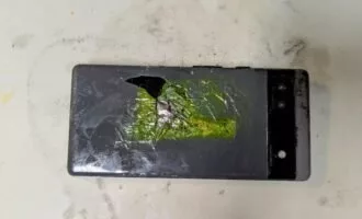 انفجار گوشی پیکسل 6a به‌خاطر باتری متورم
