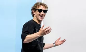 عینک هوشمند متا