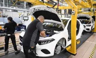 تأثیر محدودیت‌های صادراتی چین بر خودروسازان اروپایی