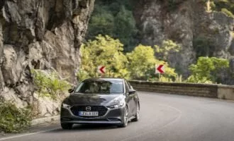 قیمت مزدا ۳