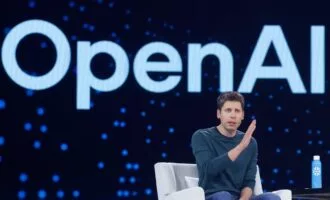 واکنش OpenAI به جذب نیروهای ارشد خود توسط متا