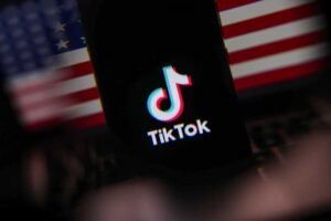 اپل احتمالاً برای بهبود محتوای خبری Siri AI با ناشران قرارداد میبندد اپل احتمالاً برای بهبود محتوای خبری Siri AI با ناشران قرارداد میبندد