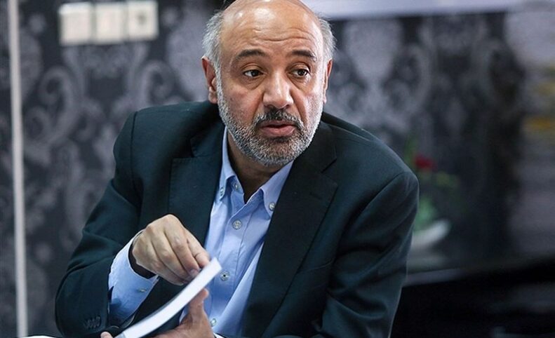 وزیر کار: در حال پیگیری بیمه رانندگان تاکسی‌های اینترنتی هستیم
