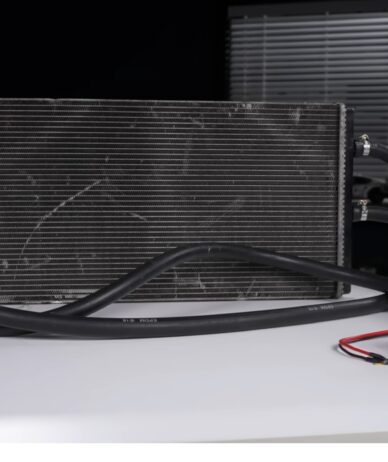 عجیب اما واقعی؛ خنک‌سازی پردازنده AMD حین اورکلاک با رادیاتور BMW M4 و فن تویوتا