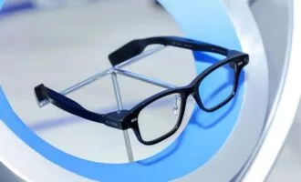 عینک هوشمند Quark AI Glasses علی‌بابا