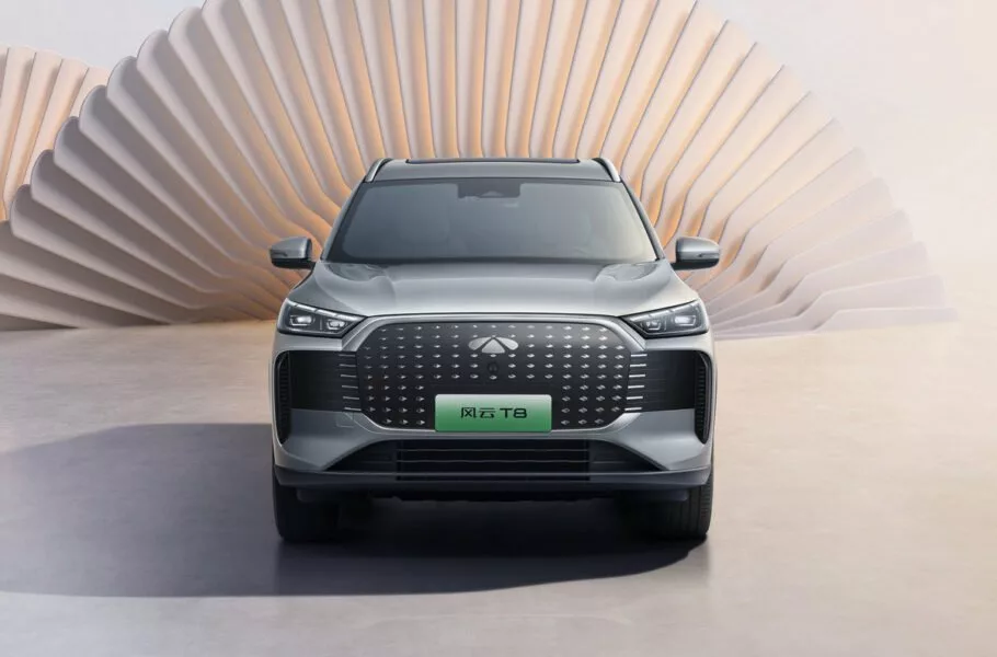فونیکس F8