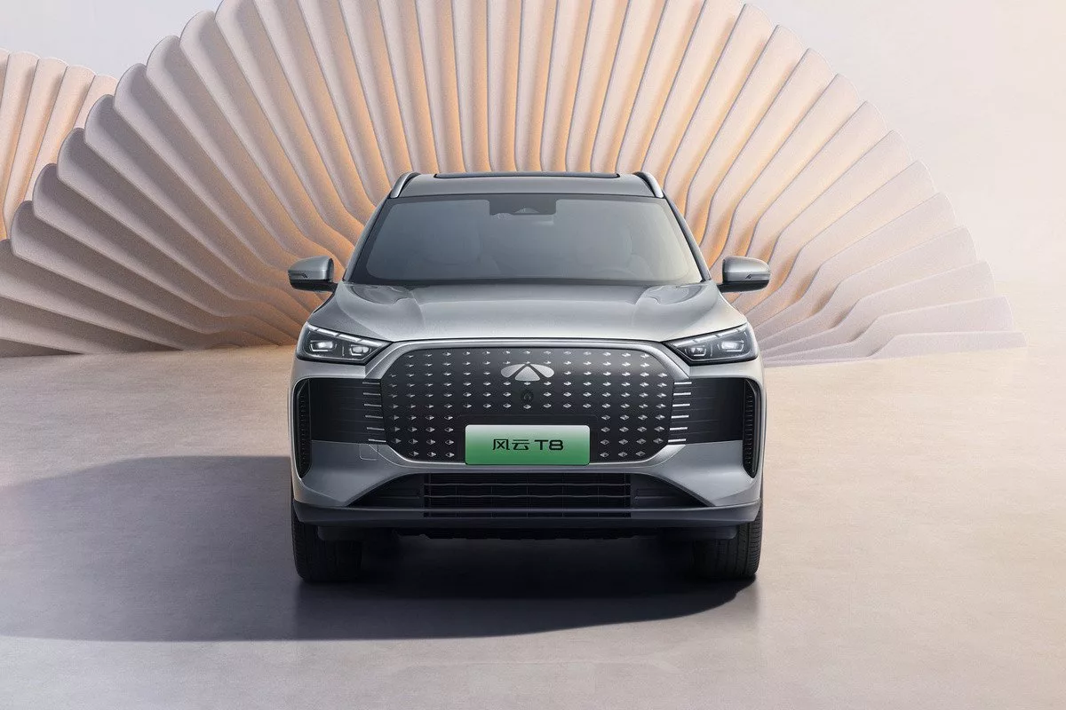 فونیکس F8