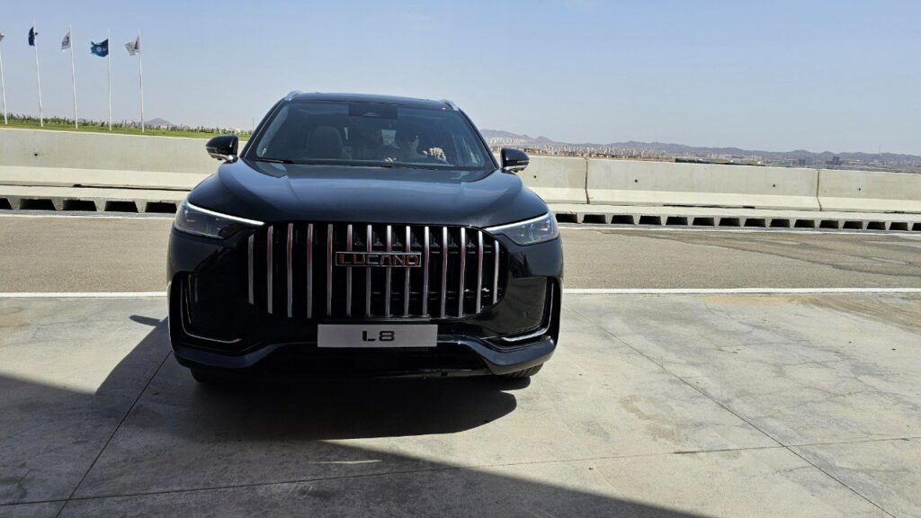 لوکانو L8