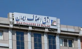 مغایر قانون بودن ورود شهرداری به تاکسی‌های اینترنتی