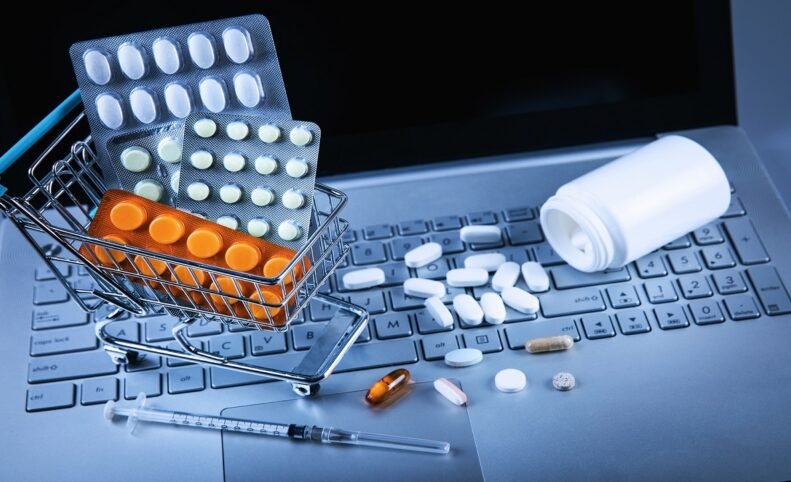 توزیع اینترنتی دارو روی میز کمیسیون اصل ۹۰ مجلس